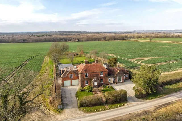 Great Chart, Ashford, Kent, TN26 1JX, photo 1