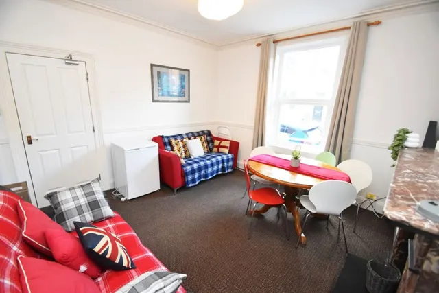 Hawthorn Terrace, DH1, photo 2