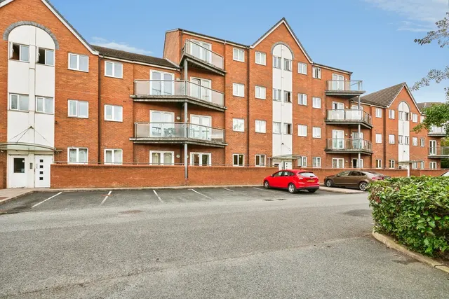 Waterfront Way, Walsall, WS2, photo 1
