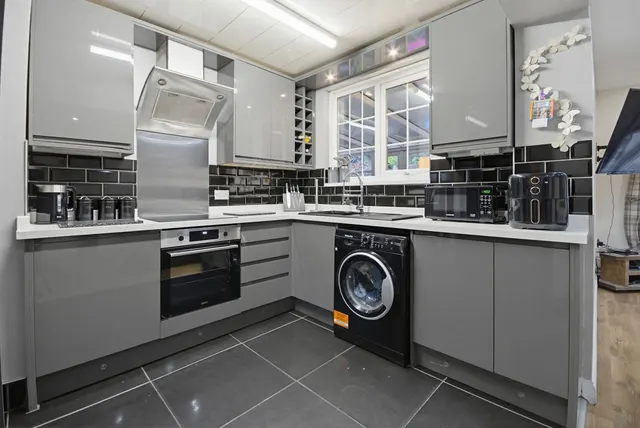 Studmoor Road, Rotherham, S61, photo 2