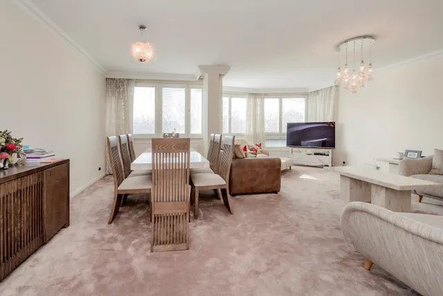 4 bedroom flat, Hyde Park Crescent, W2