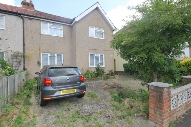 Costons Avenue, Greenford, UB6, photo 1