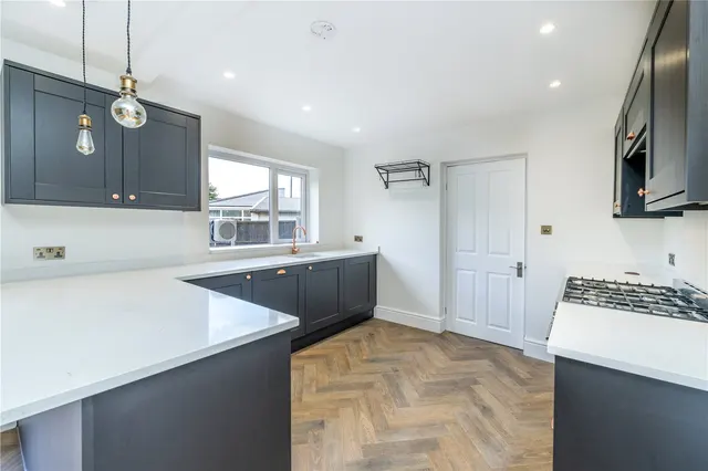 Cabrera Close, Virginia Water, GU25, photo 3