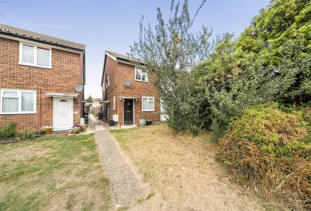 St Marys Close, Orpington, BR5 3AJ, photo 1