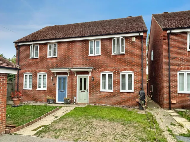 Pexalls Close, Hook, RG27, photo 1