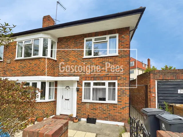 Grove Crescent, Kingston, KT1, photo 1
