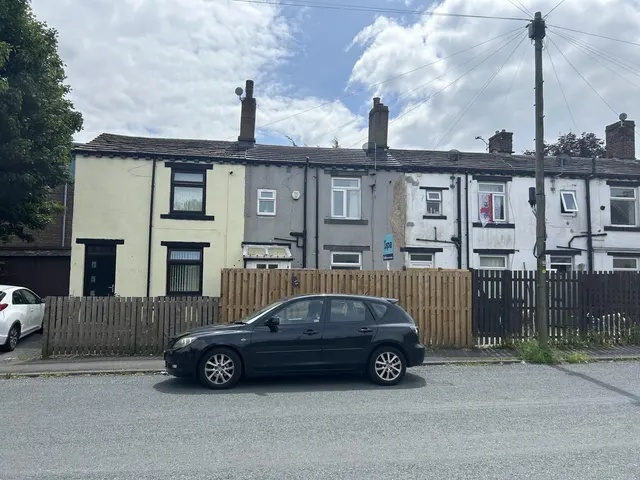 Holme Lane, Tong, BD4, photo 1