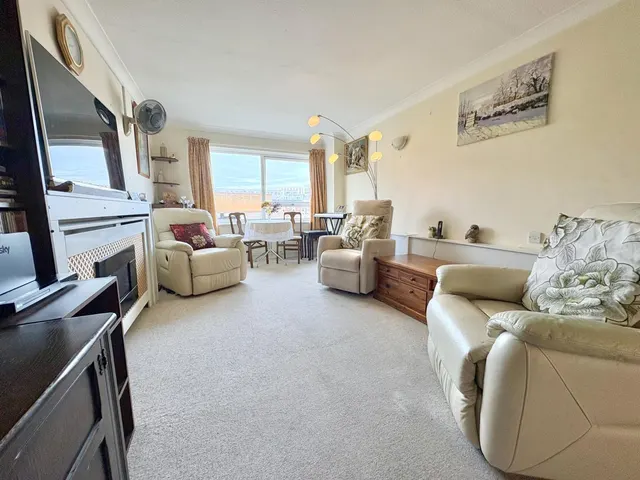 Homeview House, BH15, photo 3