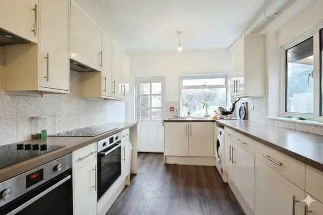 Bellclose Road, West Drayton, UB7, photo 3
