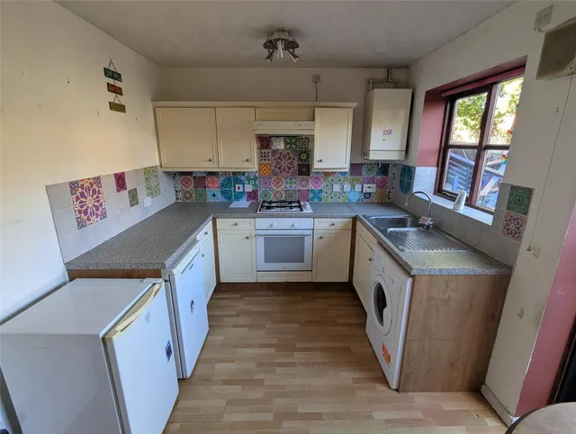 Newport Close, Burton-on-Trent, DE14, photo 3
