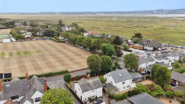 Station Road, Parkgate, CH64, photo 2