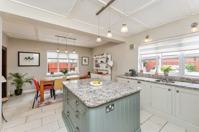 Station Road, Parkgate, CH64, photo 3