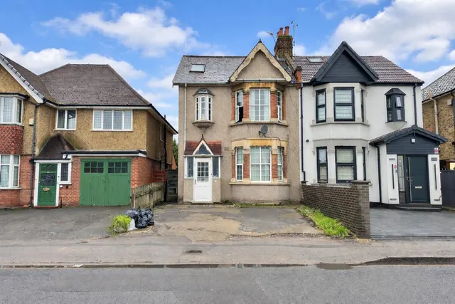 Dawley Road, Hayes, photo 1