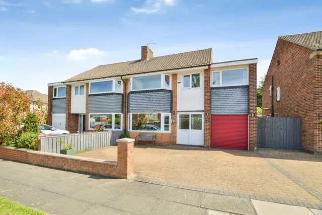 Bentinck Road, Stockton-On-Tees, photo 1