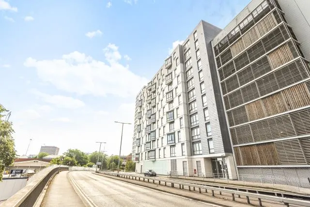 Chatham Street, Reading, RG1, photo 1