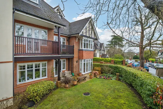Photo 2 — Heritage Gate, Gerrards Cross, SL9