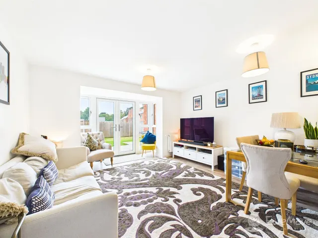 Eric Tubb Road, Bordon, GU35, photo 2