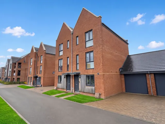 Eric Tubb Road, Bordon, GU35, photo 1