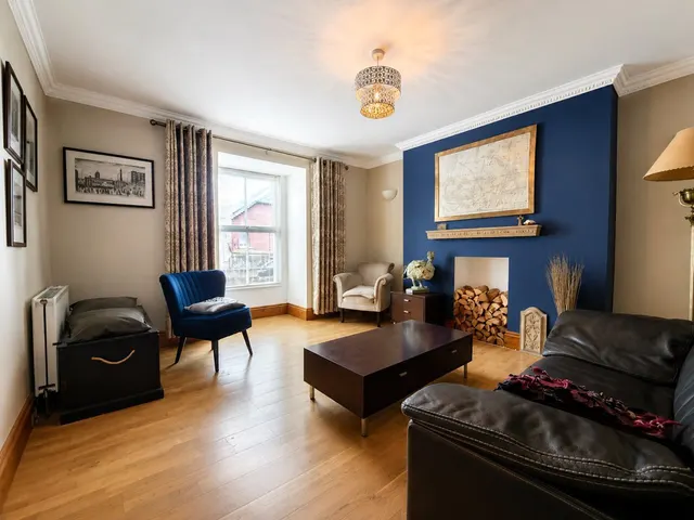 Charles Street, Milford Haven, SA73, photo 1