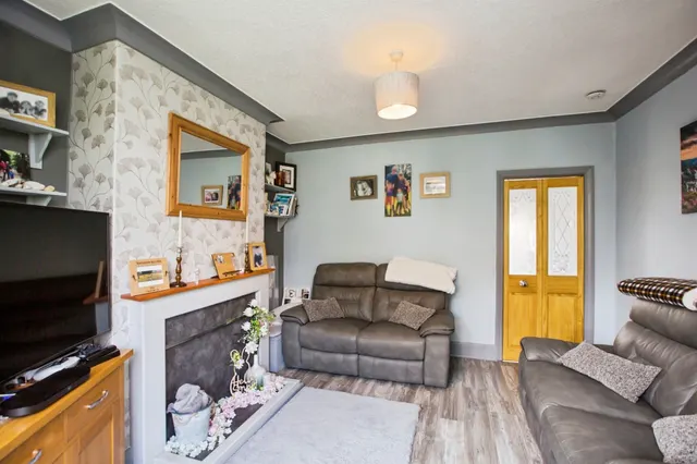 Photo 3 — Brighouse Road, Queensbury, Bradford