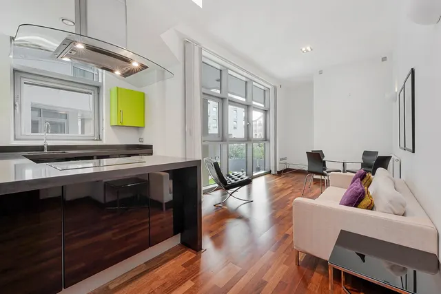 Photo 2 — Bridges Court Road, London, SW11