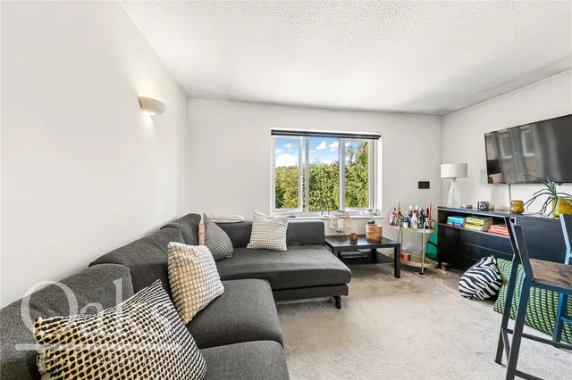 Coe Avenue, South Norwood, SE25, photo 2