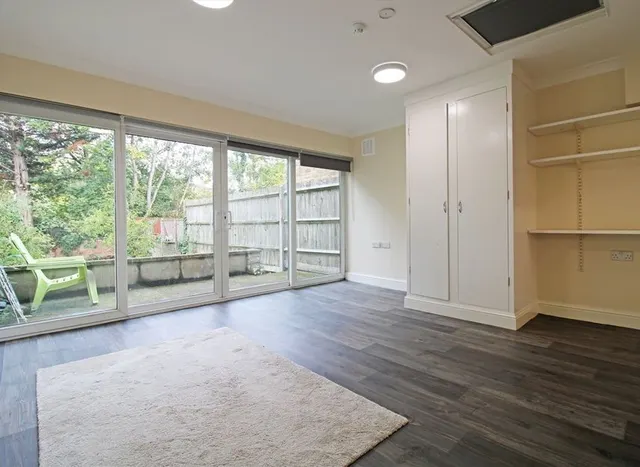 Perryn Road, Acton, W3, photo 1