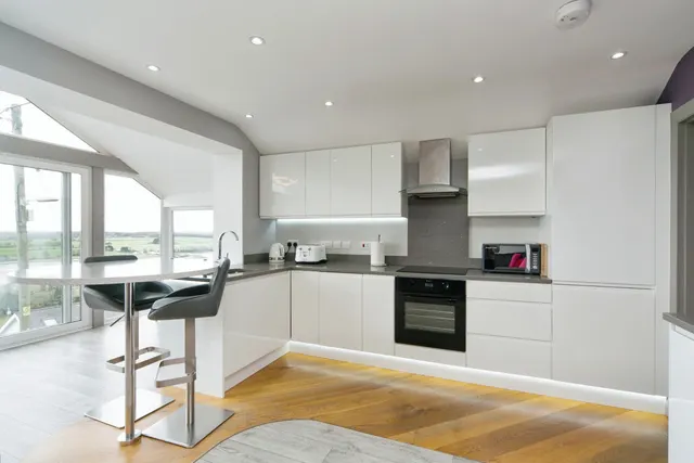 Helen Terrace, Y Felinheli, LL56, photo 2