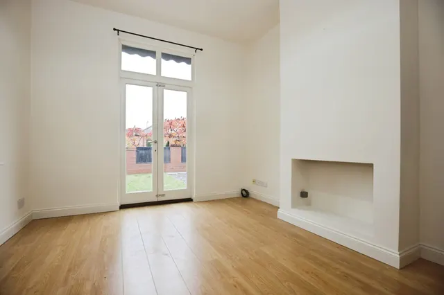 Clarendon Place, Leamington Spa, CV32, photo 2