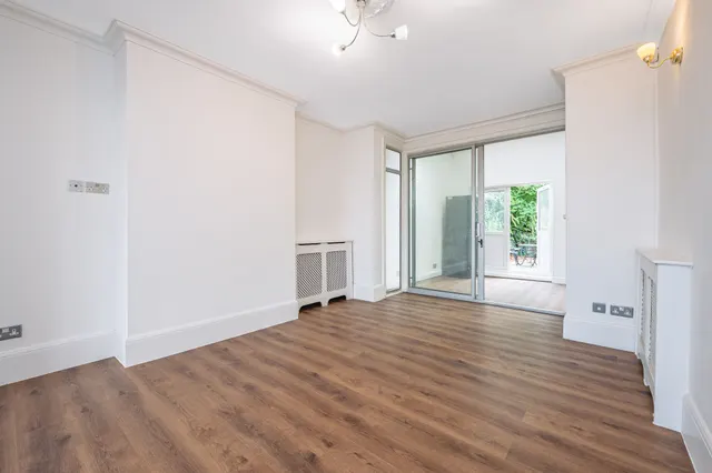 Photo 3 — 73 Southfields, London