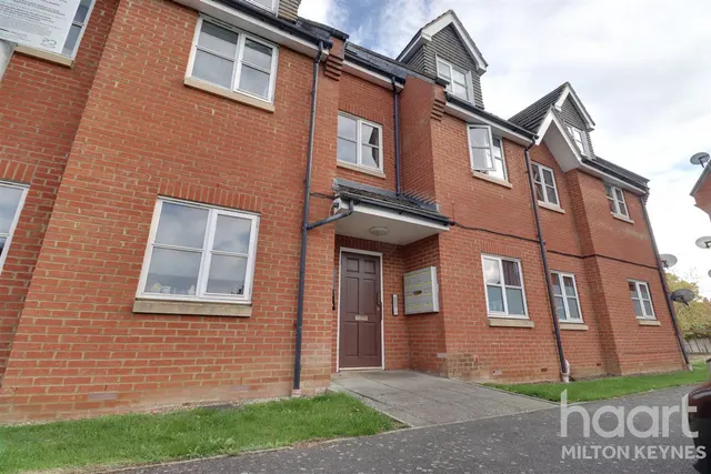 Wooton Court, New Bradwell, MK13, photo 1