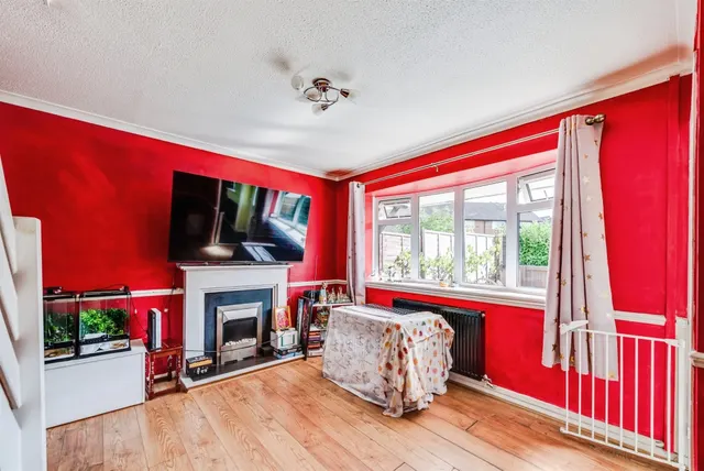Alder Close, Swindon, SN2, photo 2