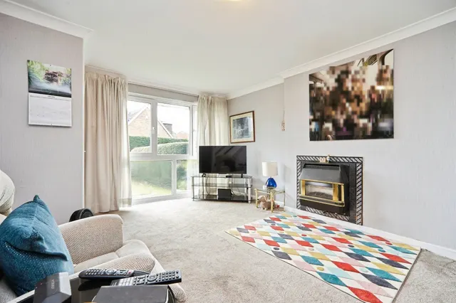 Photo 3 — Greenlea Road, Yeadon, Leeds