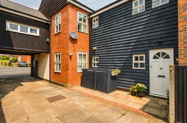 Meadrow, Godalming, GU7, photo 1