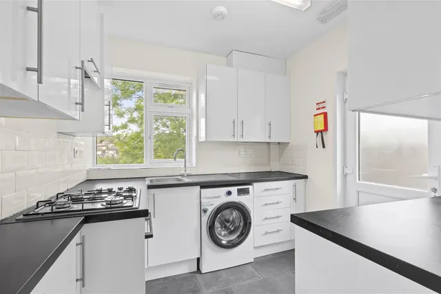 Colborne Road, High Wycombe, HP13, photo 3