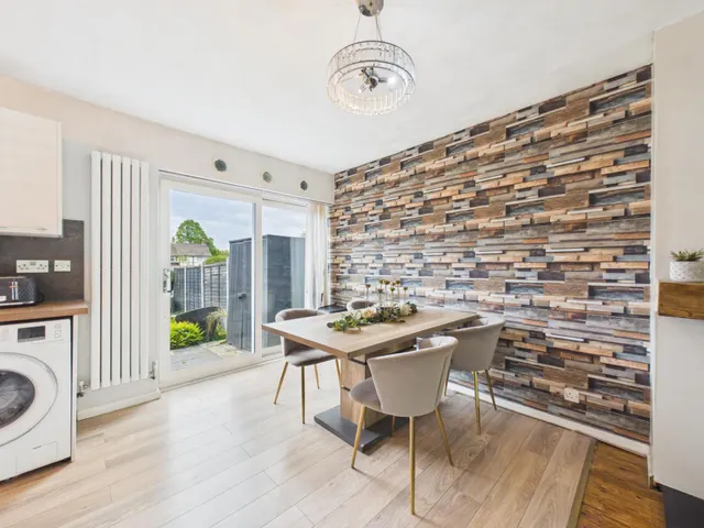 Photo 3 — Stephens Road, Tadley, RG26