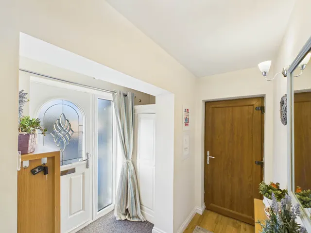 Chalkshire Road, Butlers Cross, photo 3