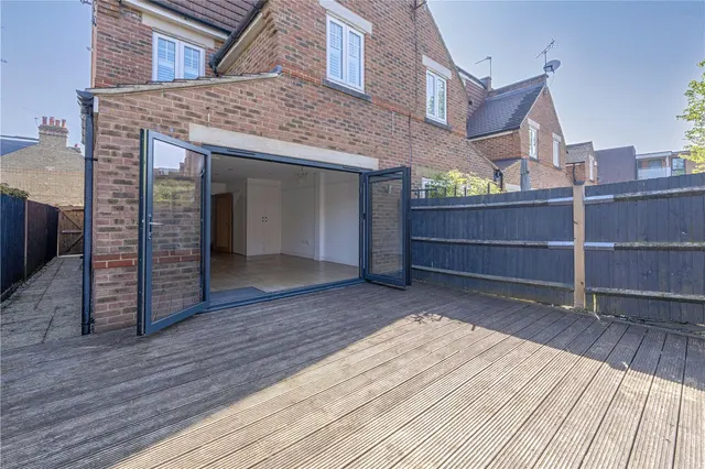 Photo 2 — Camac Road, Twickenham, TW2 6NU