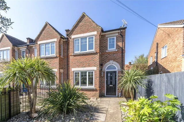 Camac Road, Twickenham, TW2 6NU, photo 1