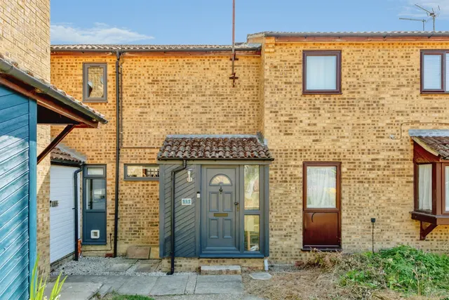Photo 2 — Brooklands Road, Crawley