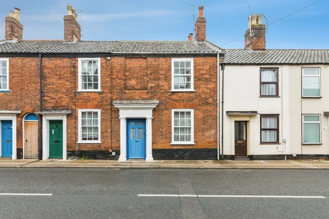 Lower Olland Street, Bungay, photo 1