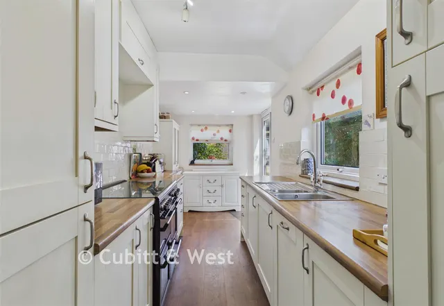Smith Road, Reigate, RH2, photo 3
