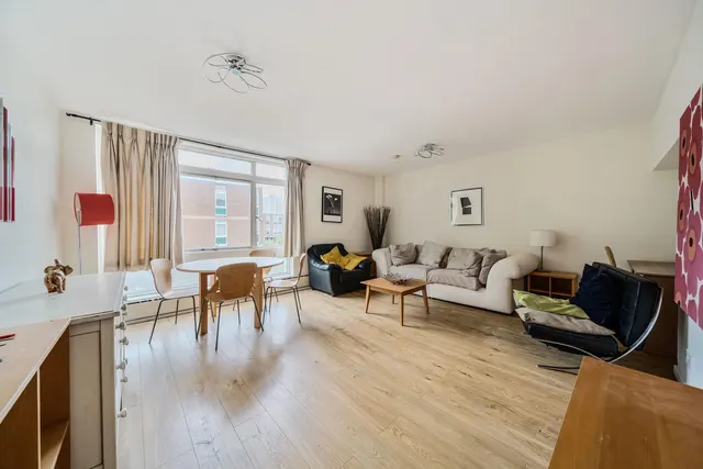 Renfrew Road, London, SE11, photo 1