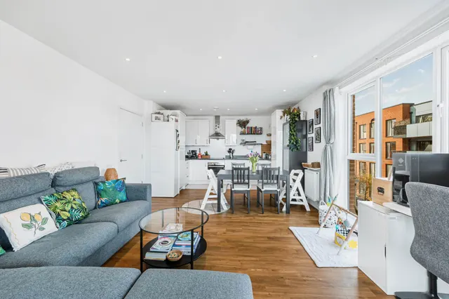 Photo 3 — Myers Court, Reynard Way, TW8 9GD
