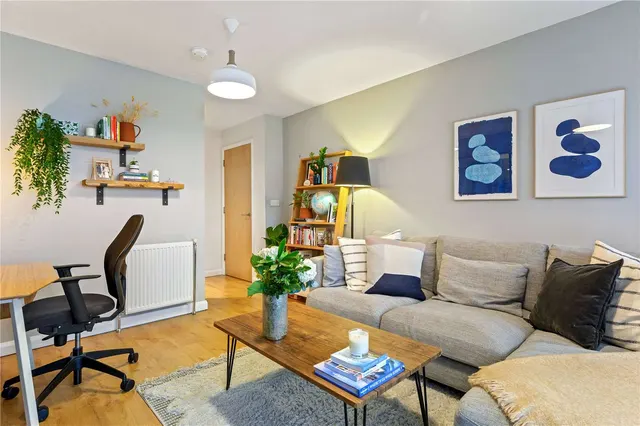 Queensland Road, London, N7 7BY, photo 1
