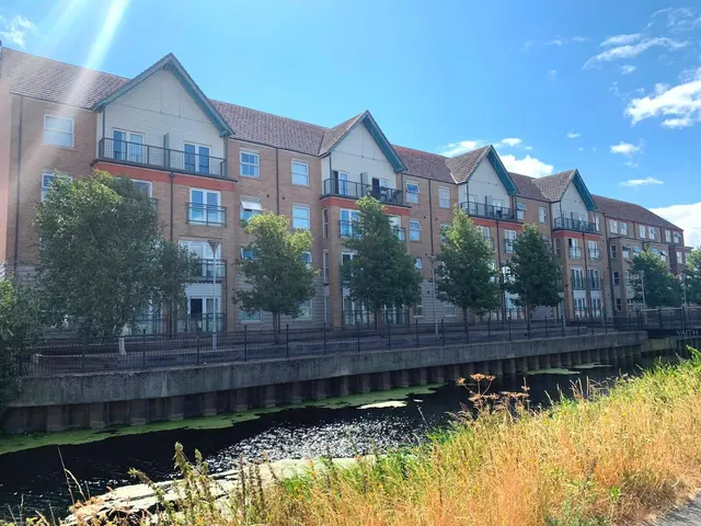 Riverside Drive, Lincoln, photo 1