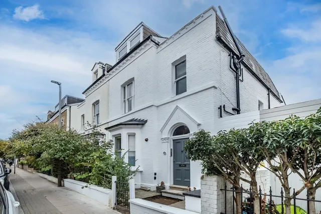 Disraeli Road, London, SW15