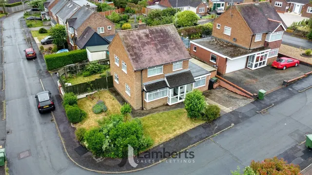 21 Milton Close, Redditch, photo 1
