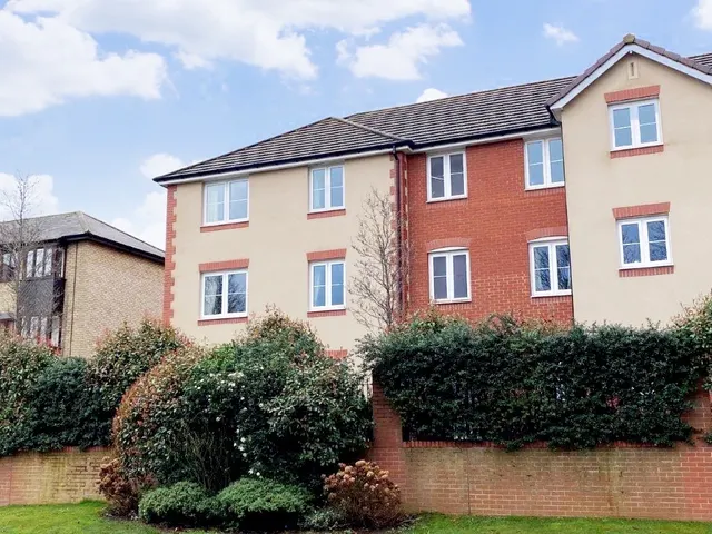 Photo 2 — Goodes Court, Royston