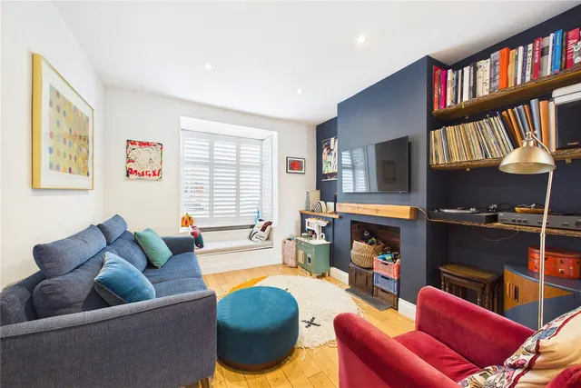 South Road, Horsell, GU21, photo 2